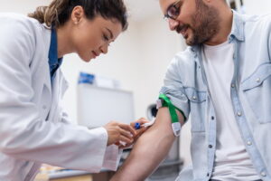 Colesterolo totale, HDL e LDL: cosa indicano davvero