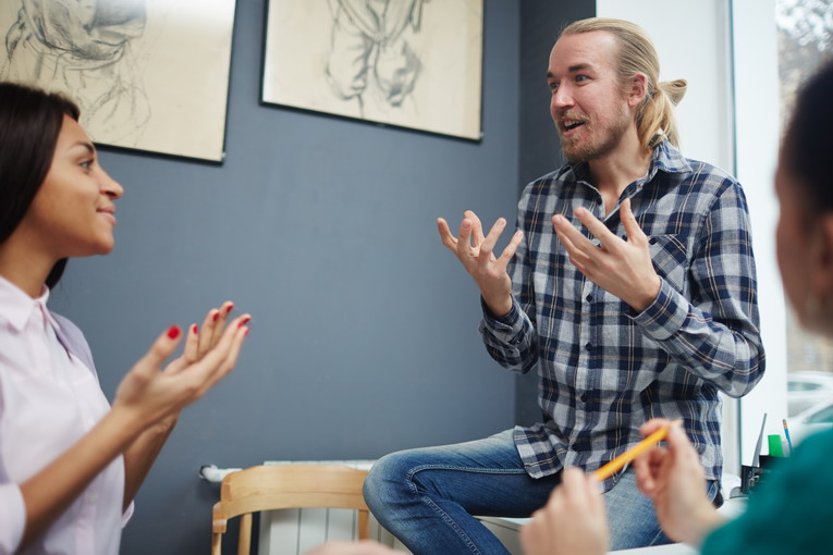 Superare la balbuzie con la tecnologia: app, software e metodi digitali